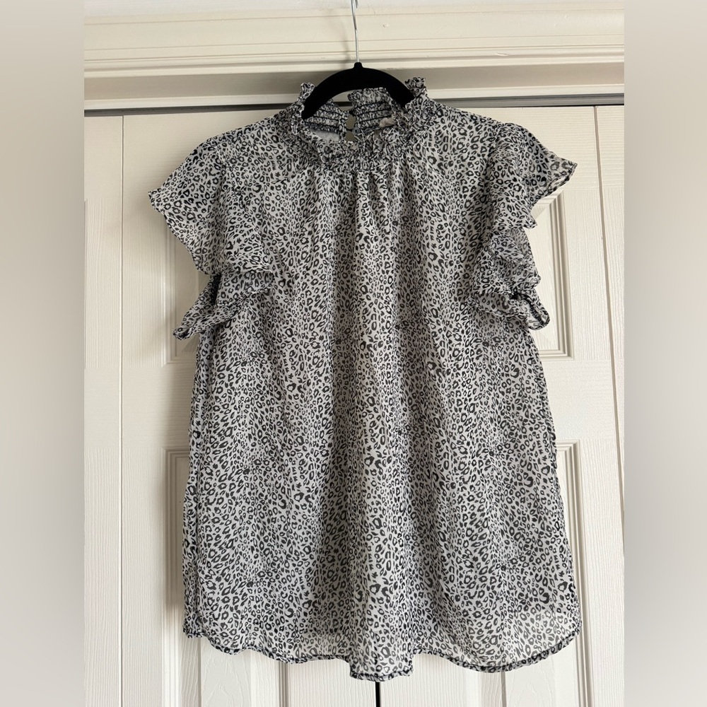 EESome Ruffled High-Neck Sleeveless Animal Print Blouse - Black & White